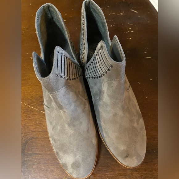 Vince Camuto Pevista Bootie - Picture 2 of 4